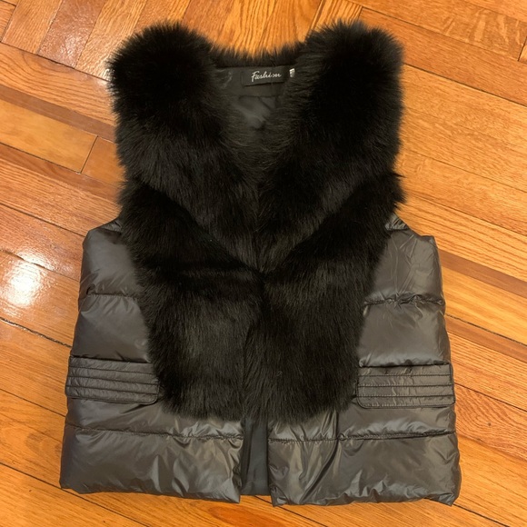 Faux Fur Winter Puffer Vest- Black - Picture 2 of 5